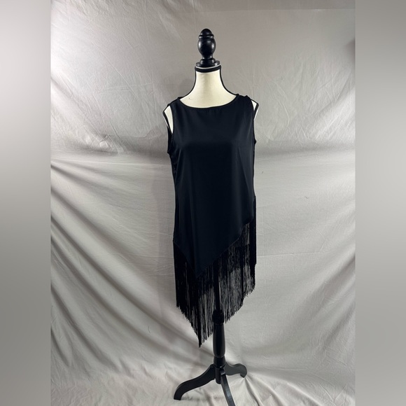 Tassel Asymmetrical Hem Sleeveless Top Black - Picture 7 of 9